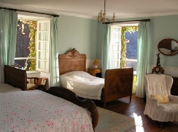inta tours chateau bedroom normandy guided tours